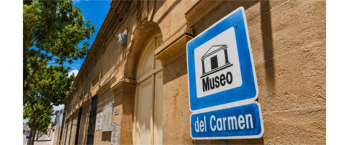 Carmelo-le-canta-Maria