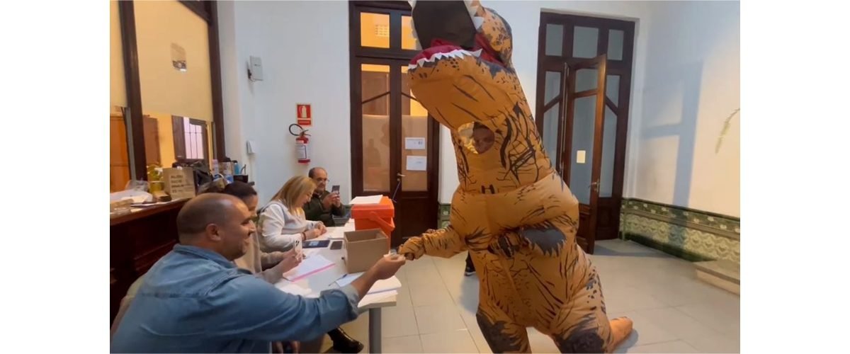 dino